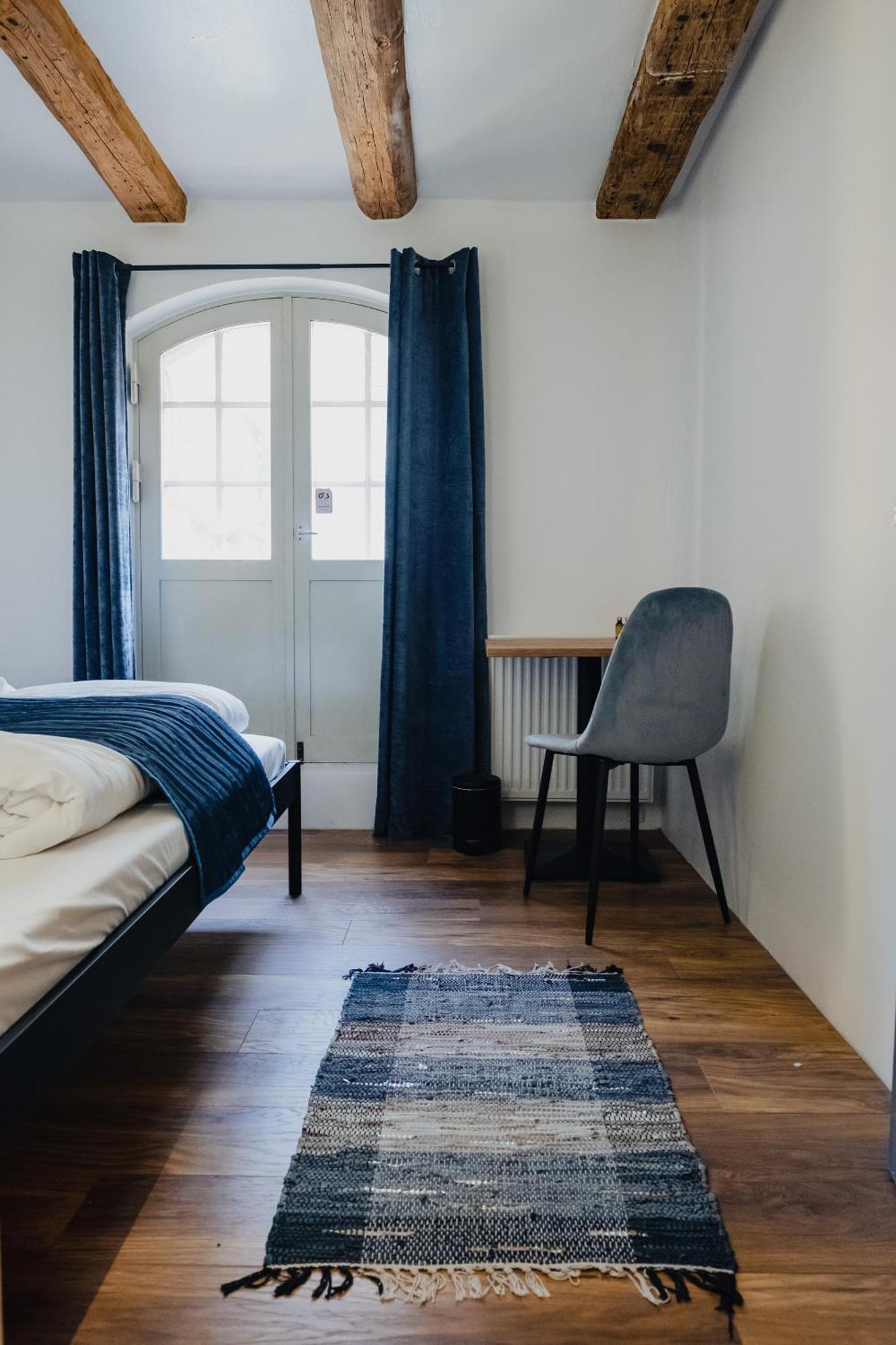 Bedwood Hostel *